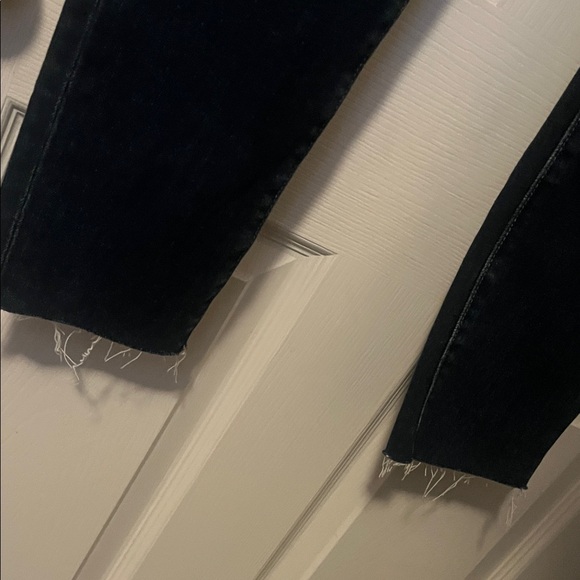 Joe's Jeans Women's High Rise Dark Blue Denim w/ Raw Hem - Picture 3 of 6